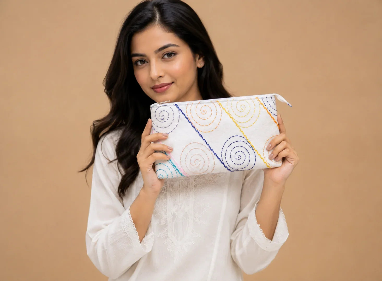Hand Stitch Pouch – Circle of Dreams