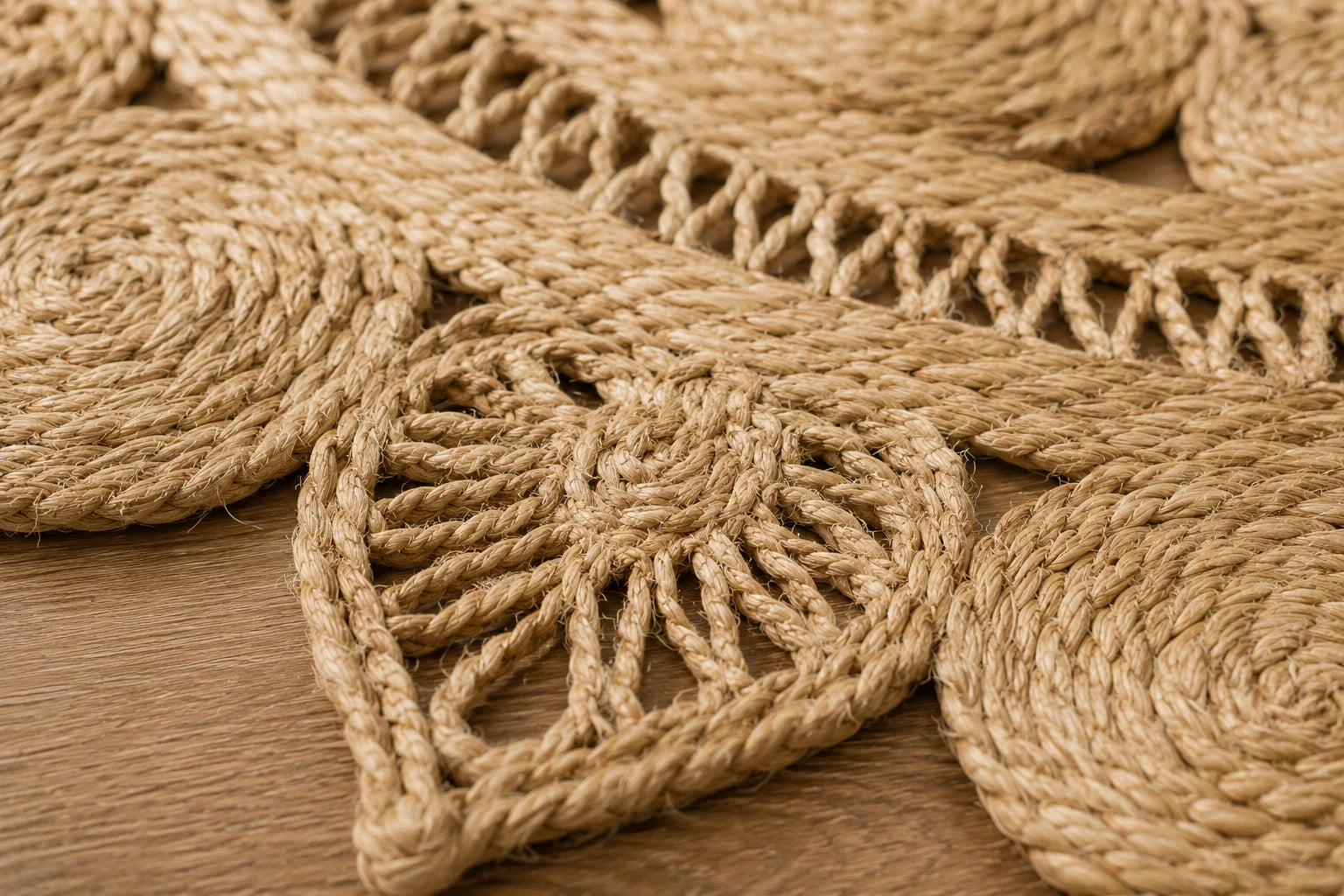 Handmade Jute Floor Rug – Natural Bloom