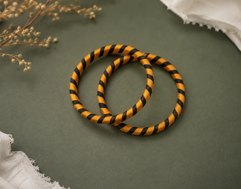 Handmade Bangle – Golden Twist