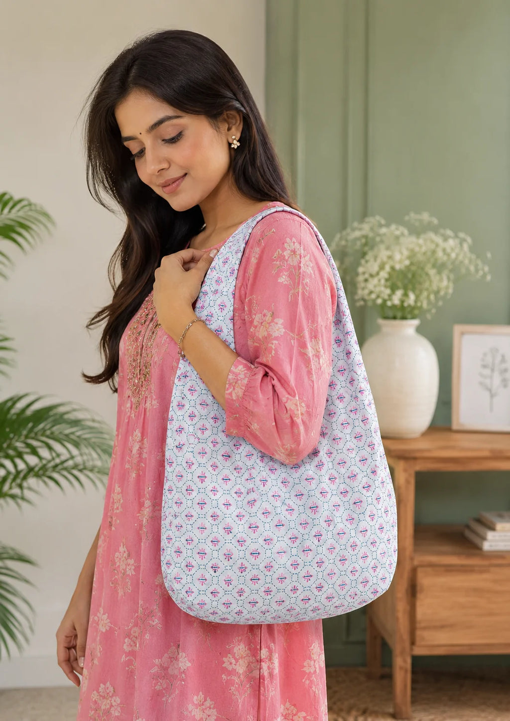 Printed Fabric Ladies Side Bag – Gentle Blossom