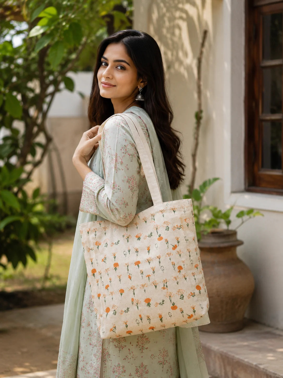 Printed Fabric Ladies Tote Bag – Soft Blossom