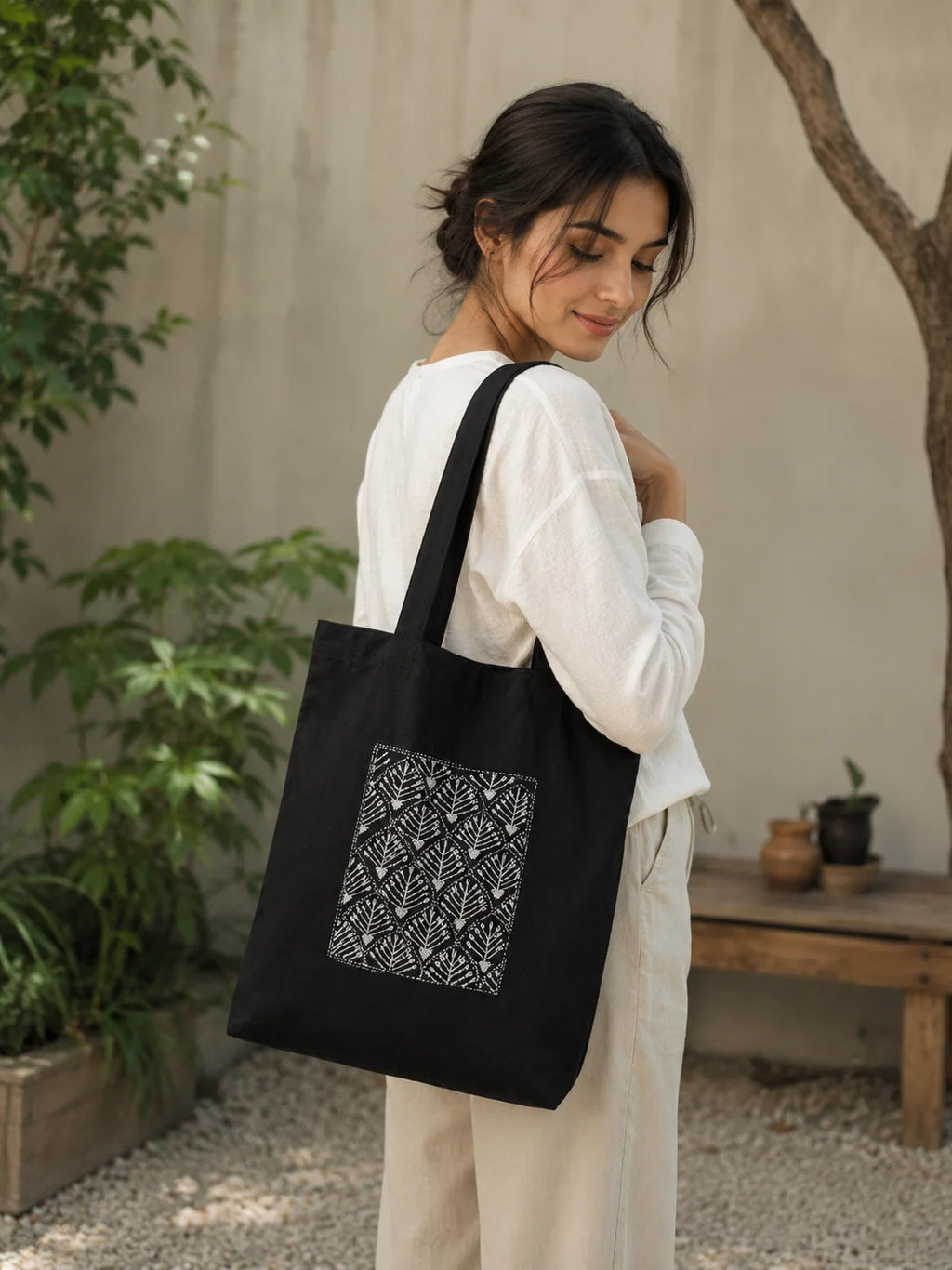 Printed Fabric Ladies Tote Bag – Classic Leaves