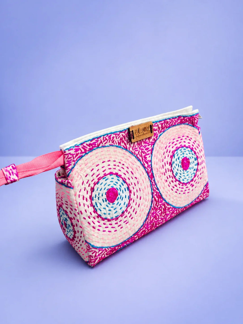 Hand Stitch Pouch – Circle of Love